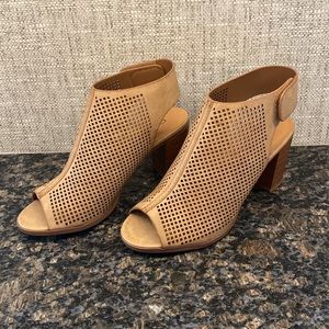 Cityclassified Roadway Tan Faux leather cutout slingback heel sandal size 8.5